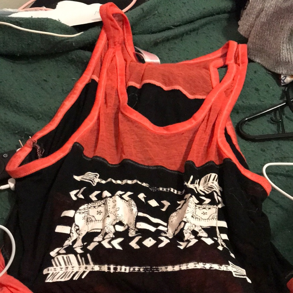 Pink and black tank top with arrows in elephants